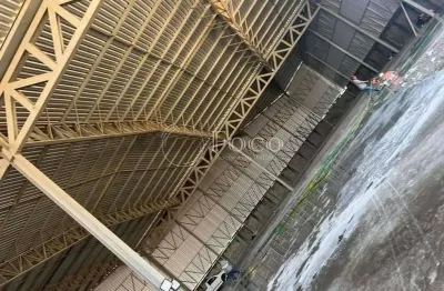 Galpão / depósito / armazém para venda e aluguel em jardim campestre de 1800.00m²