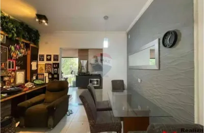 Casa de condomínio para venda em chácara pavoeiro de 111.00m² com 2 quartos e 2 suites