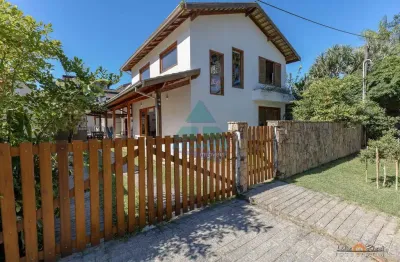 Casa para venda em condomínio pedra verde de 273.00m² com 5 quartos, 4 suites e 3 garagens