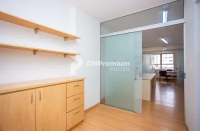 Casa comercial à venda na Rua Conselheiro Laurindo, 809, Centro, Curitiba