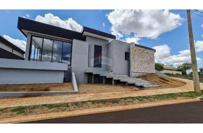 Casa de condomínio para alugar em residencial alto do castelo de 229.48m² com 3 quartos e 3 suites