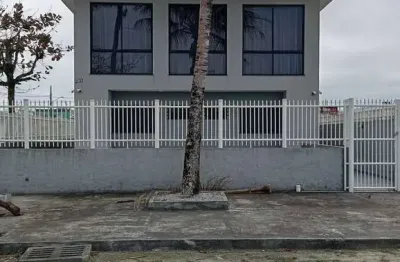 Casa para venda em matinhos de 260.00m² com 6 quartos, 3 suites e 4 garagens