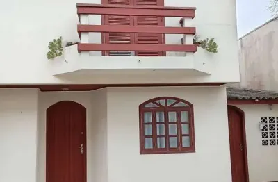 Sobrado para venda em matinhos de 62.00m² com 2 quartos e 2 garagens