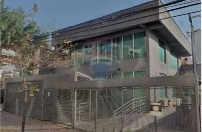 Prédio comercial para alugar em estoril de 775.00m² com 13 garagens