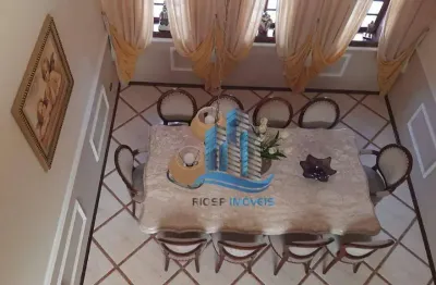 Sobrado para venda em Jardim São Caetano de 349.00m² com 4 Quartos, 4 Suites e 8 Garagens