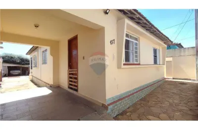 Casa para venda em vila paraíso de 97.56m² com 3 quartos e 8 garagens