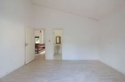 Casa para venda e aluguel em morumbi de 318.00m² com 3 quartos, 1 suite e 2 garagens