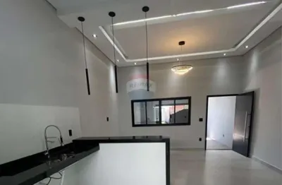 Casa para alugar em residencial ouro verde de 110.00m² com 2 quartos, 1 suite e 2 garagens