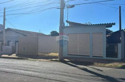 Casa com 2 quartos para alugar no Centro, Botucatu 