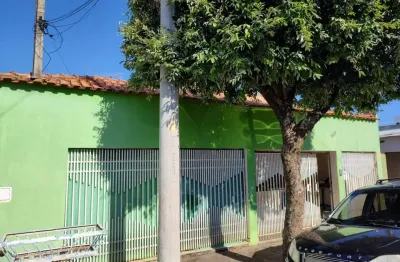 Casa com 4 quartos à venda na Rua Leandra Teixeira Machado, ***, Jardim São Braz, Birigui