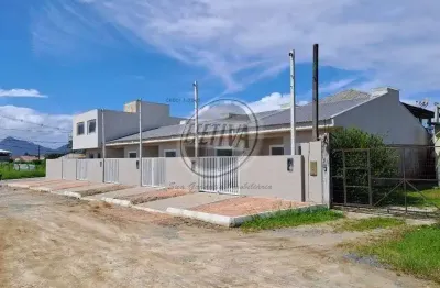 Casa para venda em guaratuba de 60.00m² com 2 quartos, 1 suite e 1 garagem