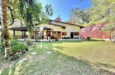 Casa para venda em águas da fazendinha de 446.00m² com 5 quartos, 3 suites e 8 garagens