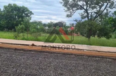 Terreno à venda na Avenida Sílvio Cruz, Cidade Jardim, Araraquara