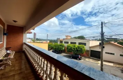 Casa para venda em castelinho de 185.00m² com 3 quartos e 3 garagens