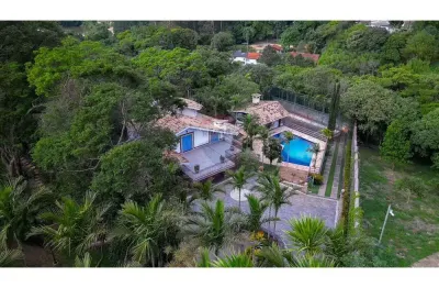 Casa de condomínio para venda em condomínio flamboyant-b de 485.00m² com 5 quartos, 2 suites e 8 garagens