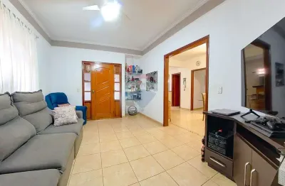 Casa para venda em jardim haise maria de 195.00m² com 3 quartos e 2 garagens