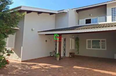 Casa para venda em bosque de 392.00m² com 3 quartos, 1 suite e 4 garagens