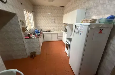Casa com 2 quartos à venda na Rua Alfredo Guedes, 477, Cidade Alta, Piracicaba