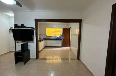 Casa para alugar em atibaia jardim de 132.00m² com 2 quartos e 2 garagens