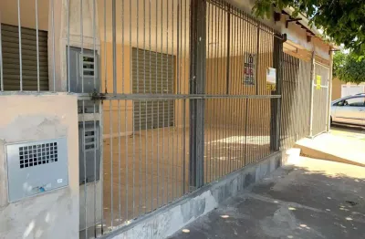 Casa para venda em parque das aroeiras ii de 185.00m² com 2 quartos, 1 suite e 2 garagens