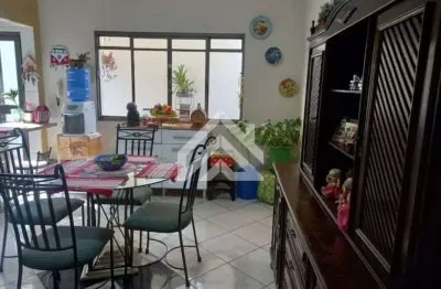 Sobrado para venda em centro de 144.00m² com 3 quartos, 2 suites e 2 garagens