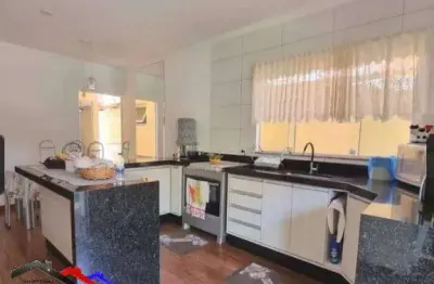 Casa com 2 quartos à venda no Centro, Boituva 