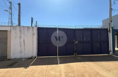 Galpão / depósito / armazém para alugar em vila prado de 700.00m²