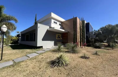 Sobrado para venda em sociedade hípica de botucatu de 410.00m² com 3 quartos, 3 suites e 6 garagens