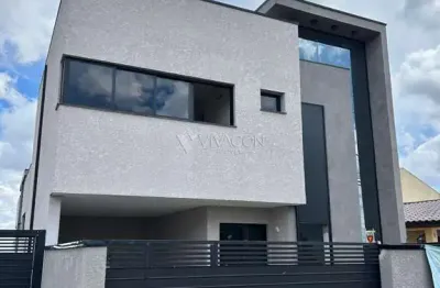 Sobrado para venda em tingui de 132.00m² com 3 quartos, 3 suites e 2 garagens