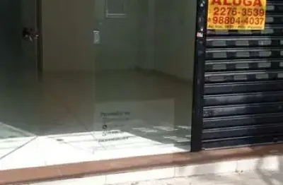 Casa comercial para alugar na Avenida Chibarás, 548, Moema, São Paulo