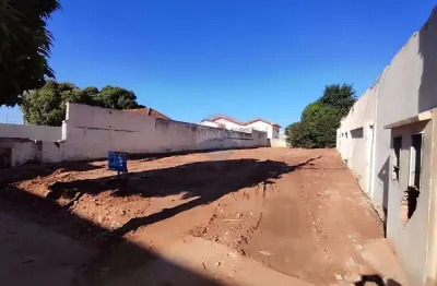 Terreno comercial à venda na Rua Voluntário Vitoriano Borges, 452, Centro, Lins