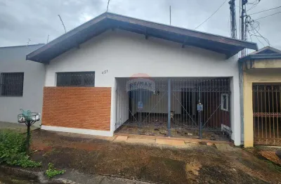 Casa para venda em centro de 131.24m² com 2 quartos, 1 suite e 2 garagens