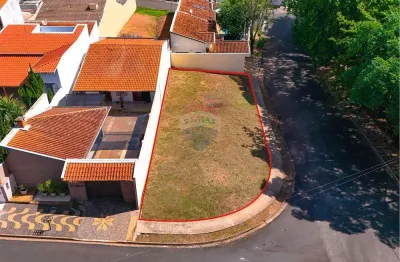 Terreno à venda na Avenida Humberto Bolognesi Netto, Jardim Nova Europa, Araras