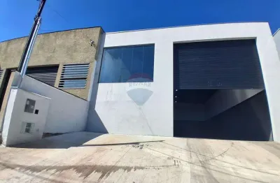 Galpão / depósito / armazém para alugar em condomínio villa verde bragança de 205.00m² com 4 garagens
