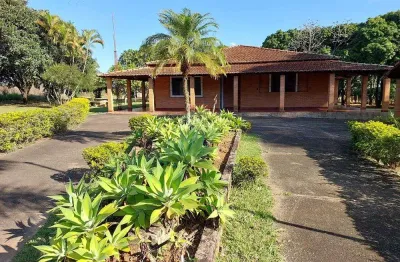 Chácara para venda em vila bertioga de 26000.00m² com 4 quartos, 1 suite e 2 garagens