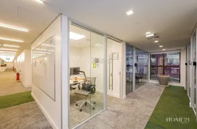 Sala comercial para venda em centro de 239.50m² com 4 garagens