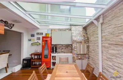 Sobrado para venda em água verde de 157.00m² com 3 quartos, 1 suite e 2 garagens