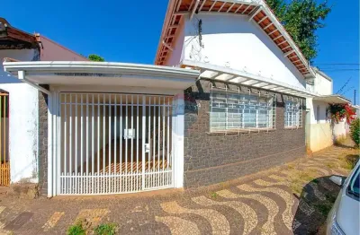 Casa para venda em centro de 380.00m² com 4 quartos e 1 garagem