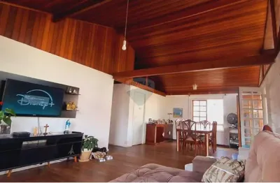 Casa para venda em horto santo antonio de 330.00m² com 4 quartos, 1 suite e 6 garagens