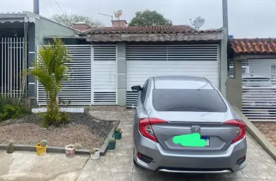 Casa com 3 quartos à venda no Iguaçu, Araucária 