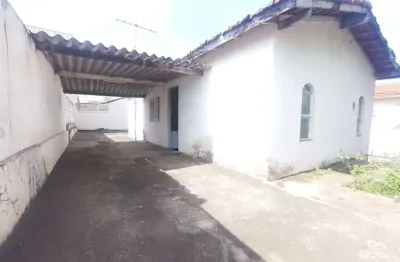 Casa para venda em centro de 320.00m² com 3 quartos e 4 garagens