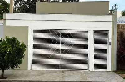 Casa para venda em jardim aeroporto de 170.00m² com 3 quartos, 1 suite e 2 garagens