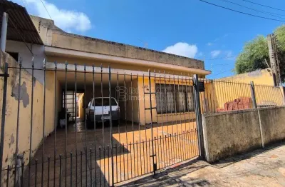 Casa para venda em centro de 154.00m² com 3 quartos e 3 garagens
