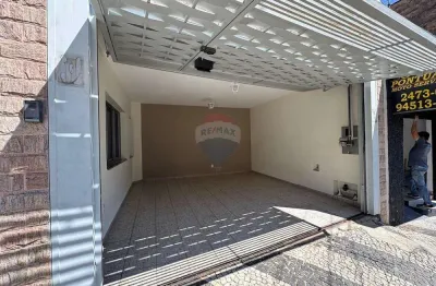 Prédio comercial para alugar em centro de 148.00m² com 3 quartos, 1 suite e 2 garagens