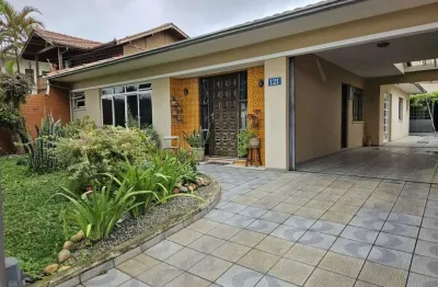 Casa para venda em fazendinha de 200.00m² com 3 quartos, 1 suite e 4 garagens