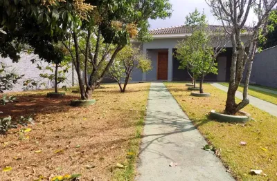 Casa para venda em santa mônica de 177.00m² com 3 quartos, 1 suite e 2 garagens