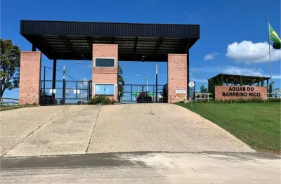 Terreno à venda no Centro, São Pedro 