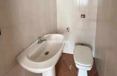 Casa para alugar em centro de 216.00m² com 4 quartos, 3 suites e 4 garagens