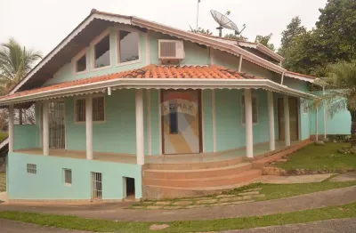 Casa para alugar em barrocão de 210.00m² com 2 quartos, 1 suite e 4 garagens