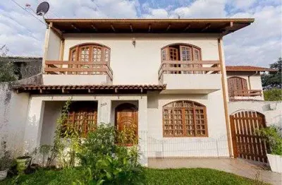 Sobrado para venda em guabirotuba de 298.00m² com 4 quartos, 1 suite e 8 garagens